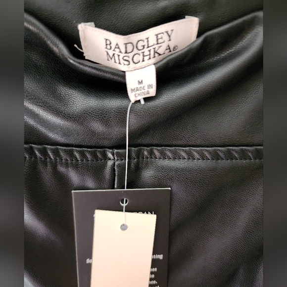 Badgley Mischka 4-way stretch faux leather pants - Picture 7 of 7